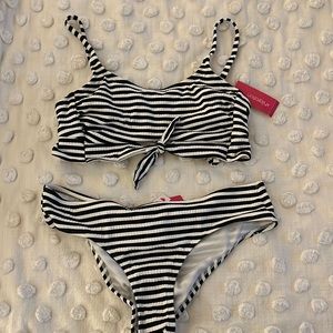 Xhilaration Bikini Top D/DD Bottoms Large